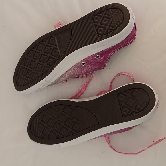 Converse shoes - Picture 5 of 5